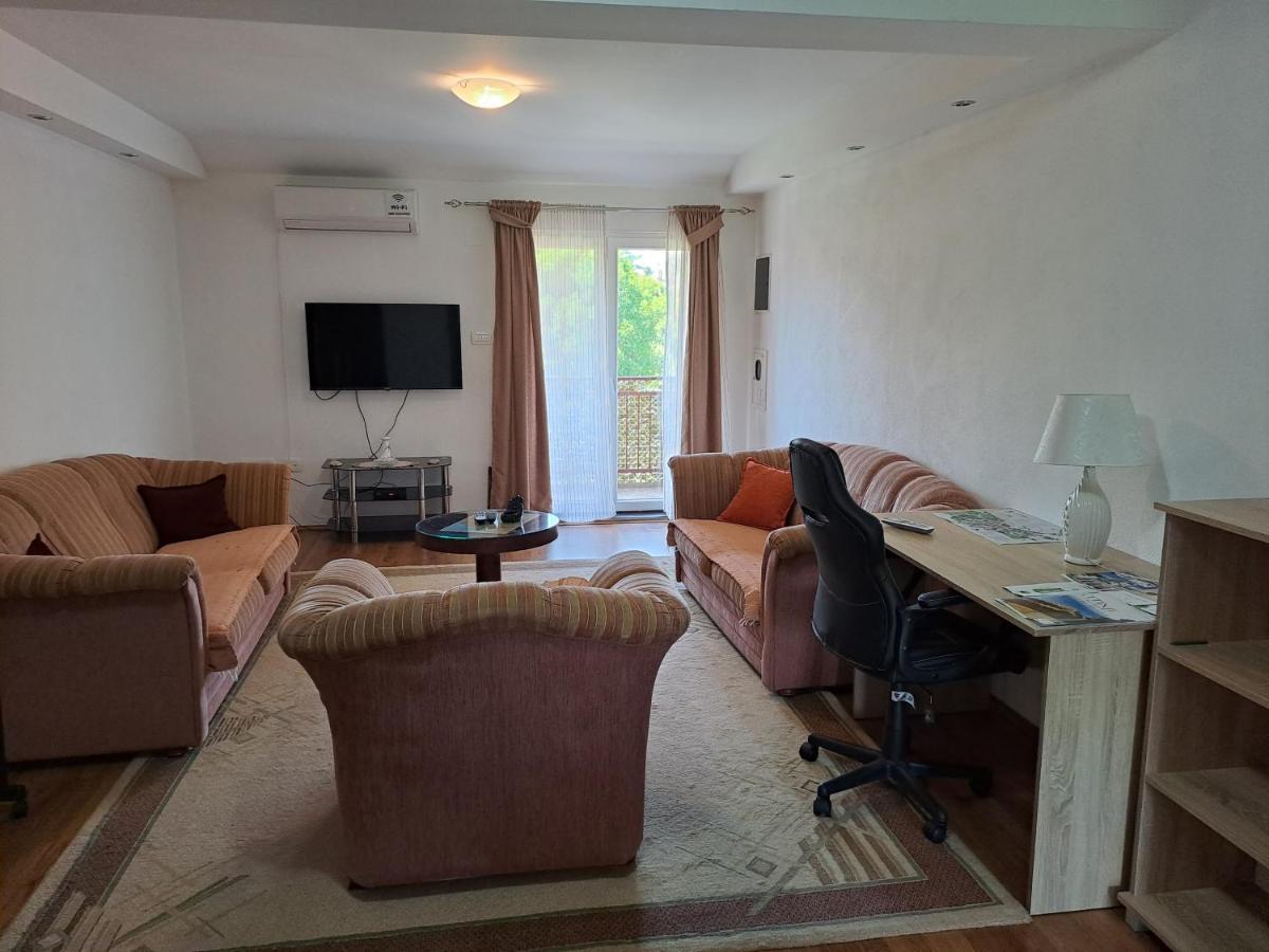 Apartments Mirkovic Цетине Экстерьер фото