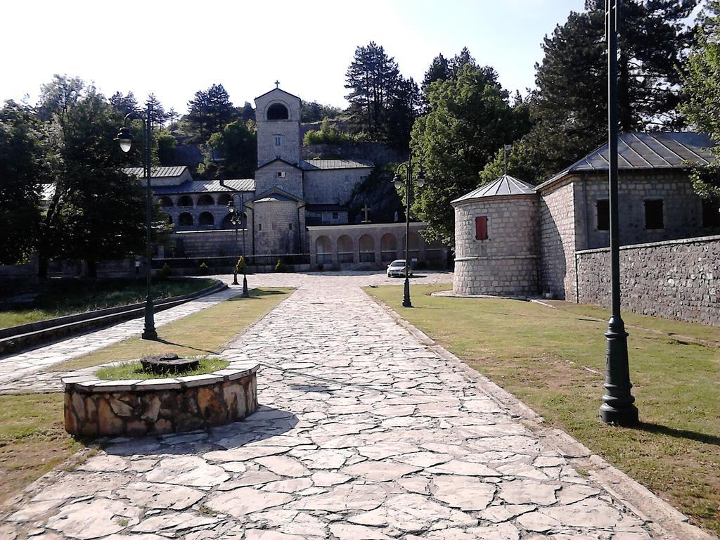 Apartments Mirkovic Цетине Экстерьер фото
