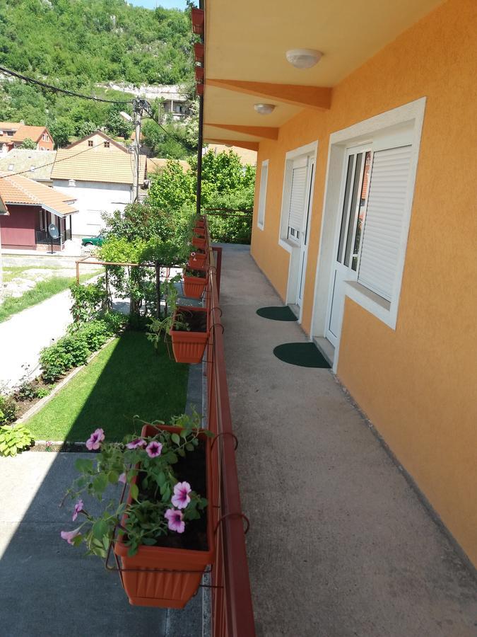 Apartments Mirkovic Цетине Экстерьер фото