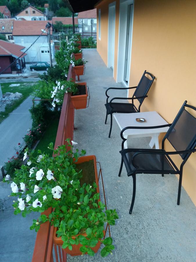 Apartments Mirkovic Цетине Экстерьер фото