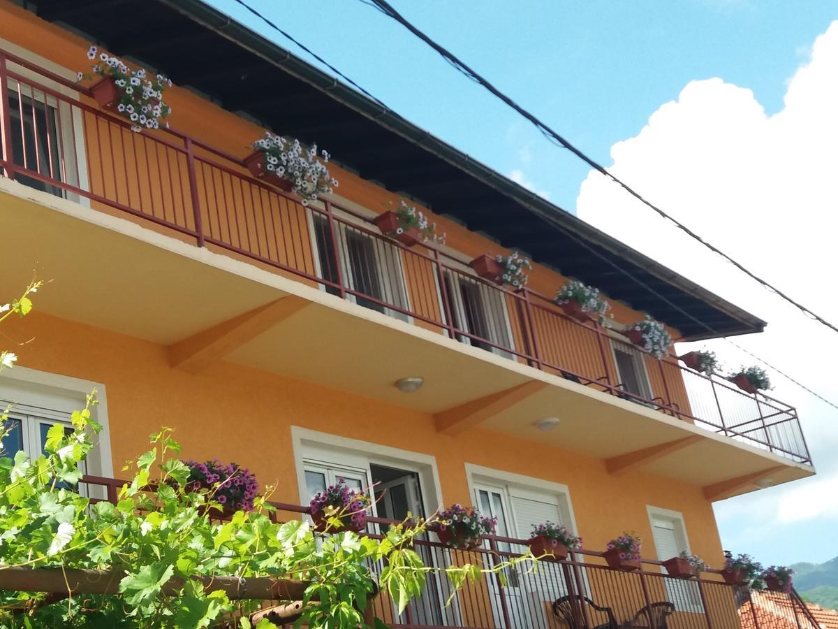 Apartments Mirkovic Цетине Экстерьер фото
