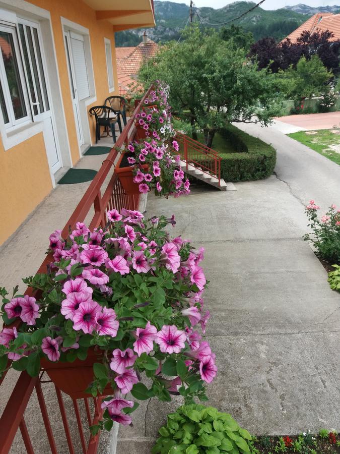 Apartments Mirkovic Цетине Экстерьер фото